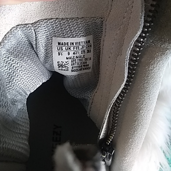 Yeezy 750 - Picture 6 of 6